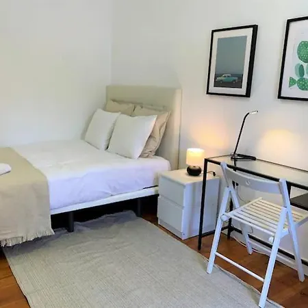 Appartement Necessidades Artists